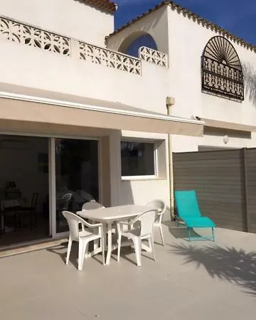 Les Pesquiers Apartment